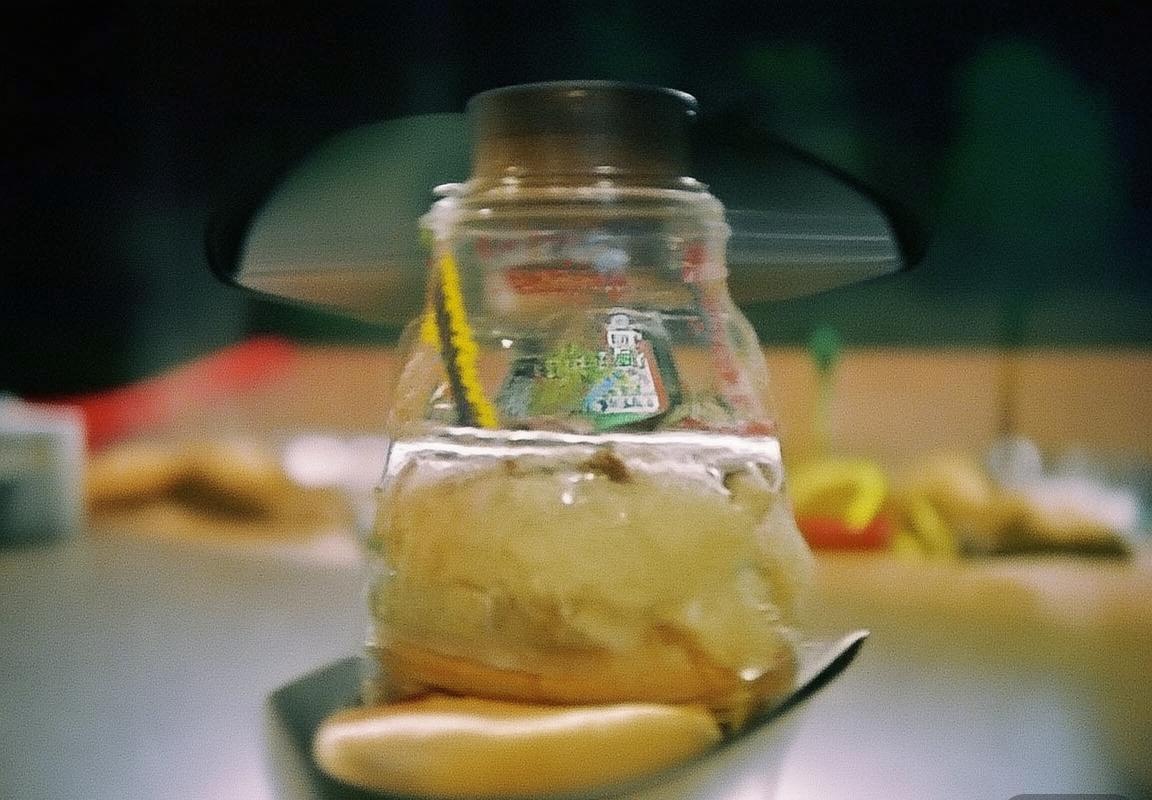 巴萨VS大学生足球对决：青春追梦盛宴纪实(图2)