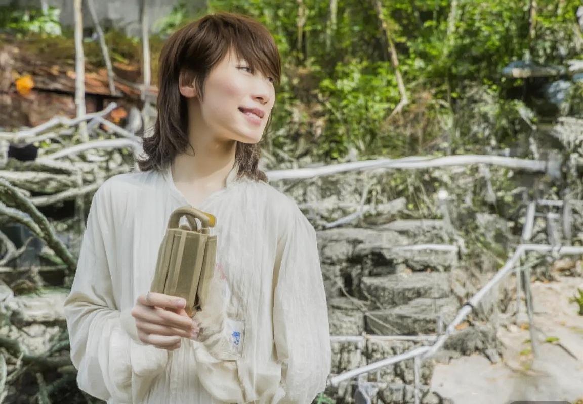 贝里与莫克姆对决解析：战术智慧与足球战术革新(图1)